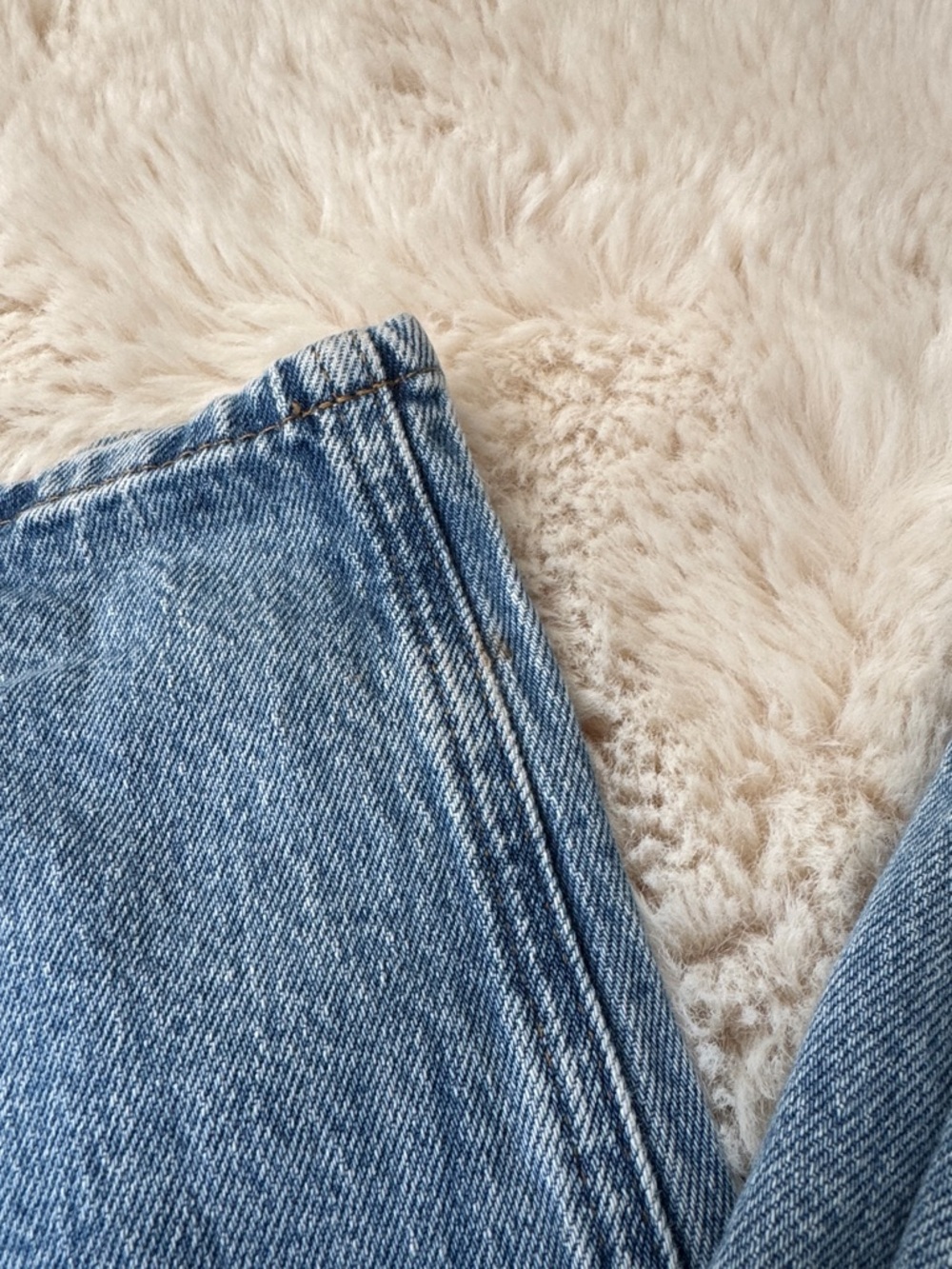 Women’s Good American Light Blue Oversized Straight-Leg Jeans - Picture 3 of 8